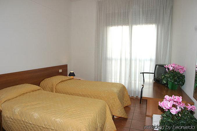 Hotel Indicatore Campi Bisenzio Zimmer foto