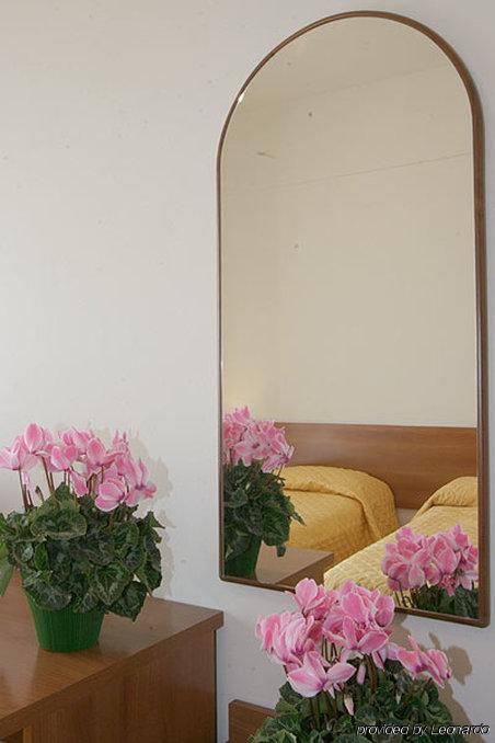Hotel Indicatore Campi Bisenzio Zimmer foto